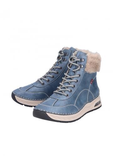 Сапожки на танкетке