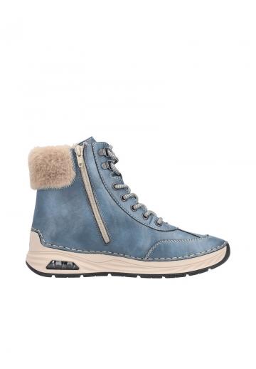 Сапожки на танкетке