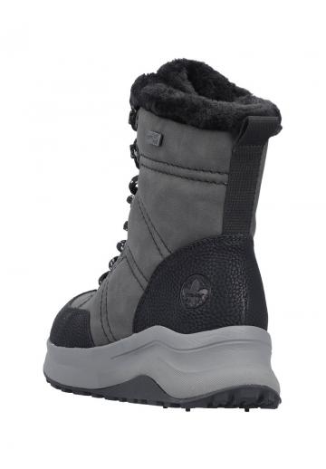 Сапожки на танкетке