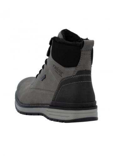 Зимние ботинки