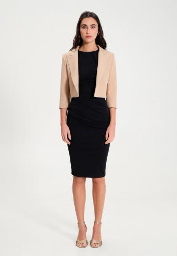 Короткий блейзер