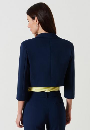 Короткий блейзер