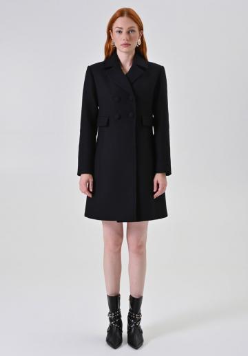 Короткое пальто