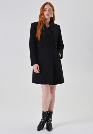 Короткое пальто