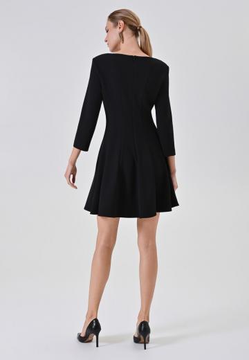 Платье футляр