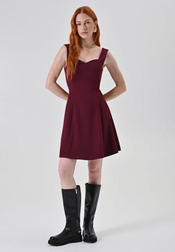 Короткое платье