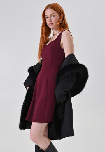 Короткое платье