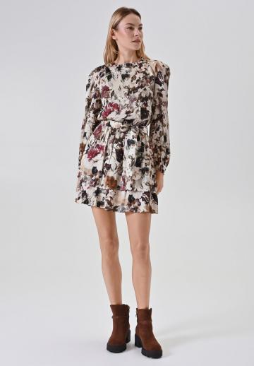 Короткое платье