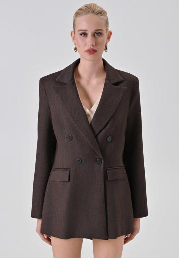 Блейзер с накладными карманами