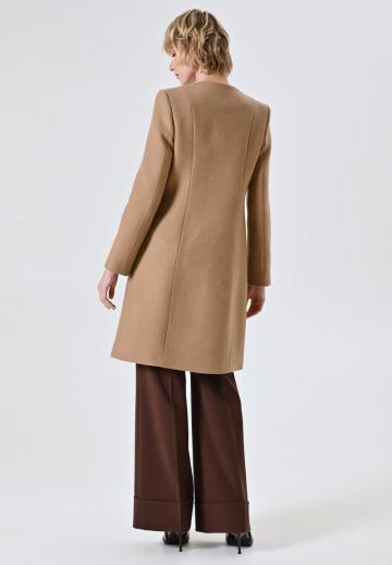 Короткое пальто