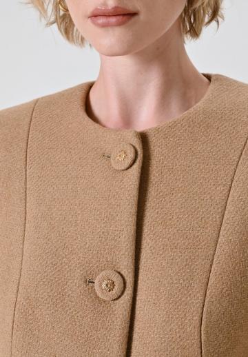 Короткое пальто