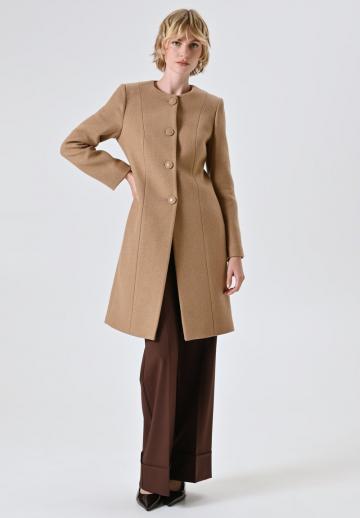 Короткое пальто