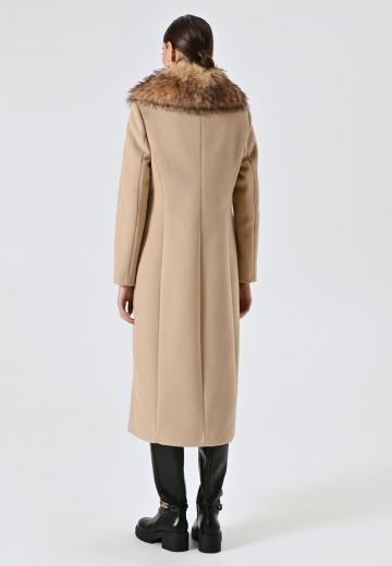 Шерстяное пальто