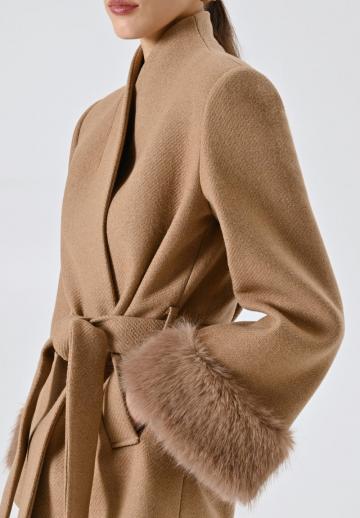 Короткое пальто