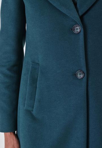 Короткое пальто