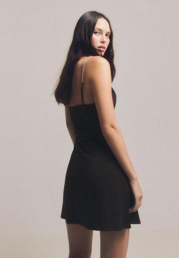 Короткое платье