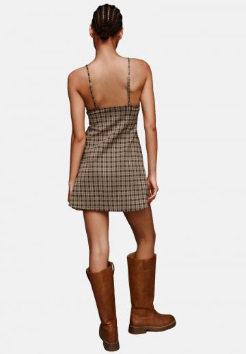 Короткое платье