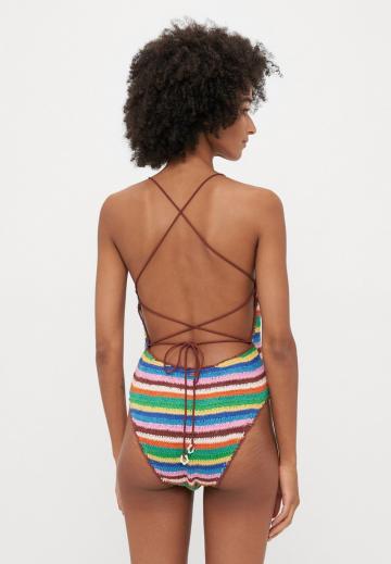 Слитный купальник