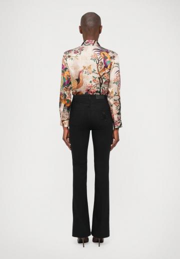 Клешеные джинсы