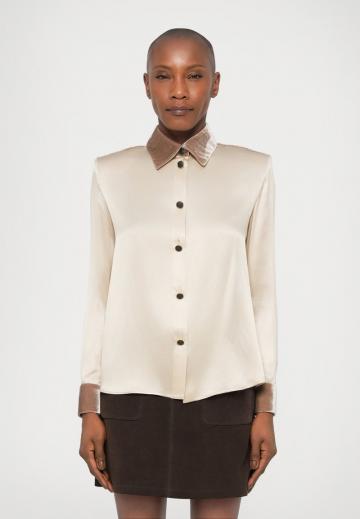 Атласная блузка