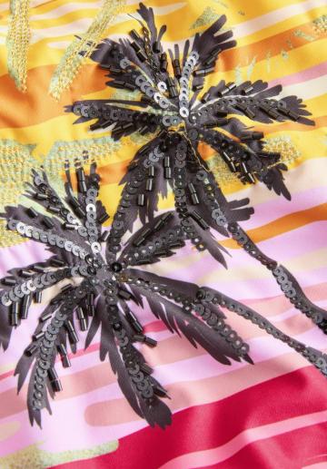 Слитный купальник