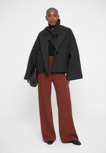 Короткое пальто