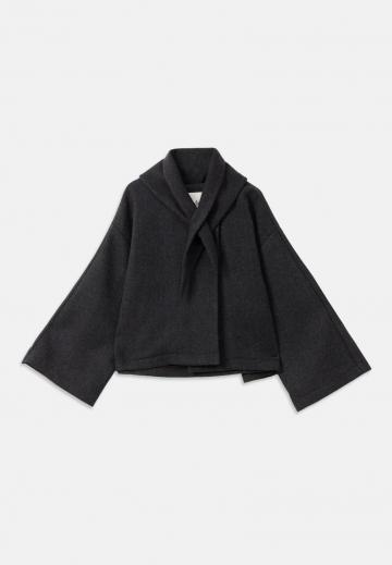 Короткое пальто