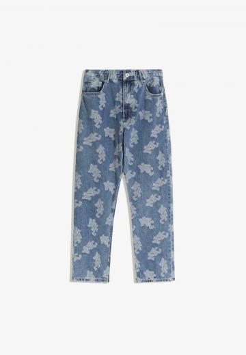 Прямые джинсы