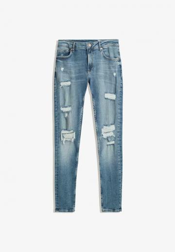 Узкие джинсы