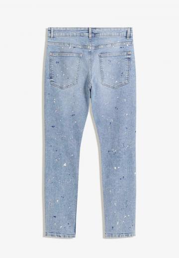 Узкие джинсы