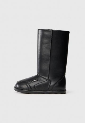 Зимние ботинки