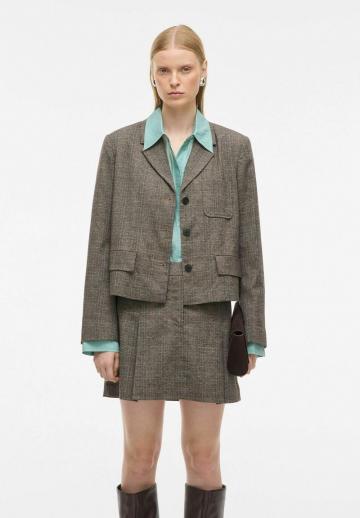 Блейзер с накладными карманами