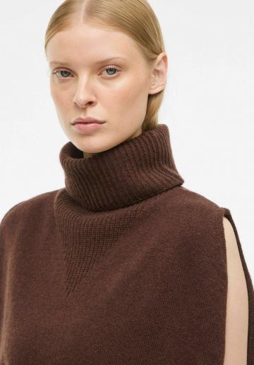 Пуловер без рукавов