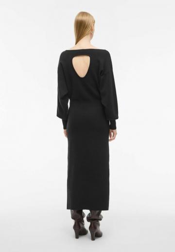 Вязаное платье