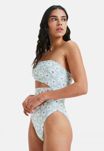 Слитный купальник