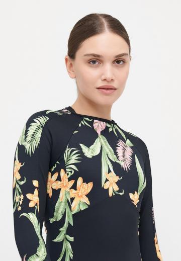 Слитный купальник