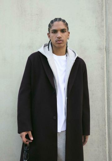 Шерстяное пальто