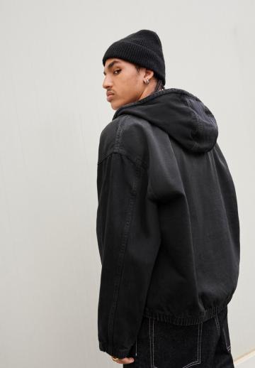 Джинсовая куртка