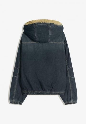 Джинсовая куртка