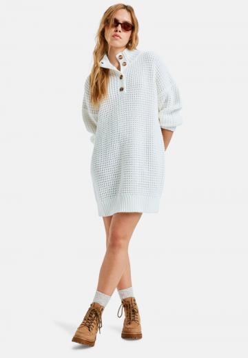 Вязаное платье