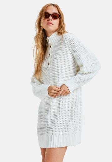 Вязаное платье