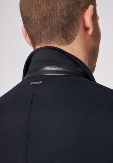 Короткое пальто