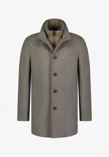 Короткое пальто