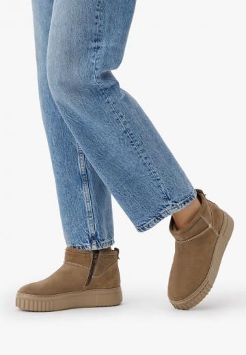 Полусапожки на платформе