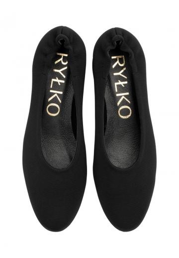 Туфли с высоким носом