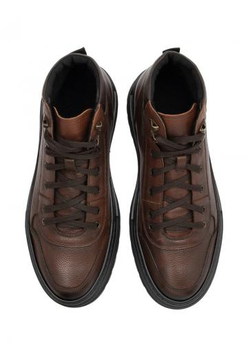 Ботинки на шнуровке