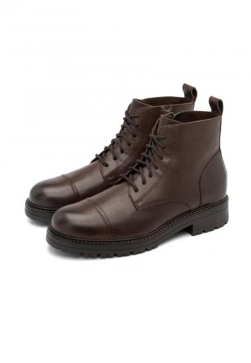 Ботинки на шнуровке