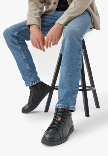 Ботинки на шнуровке