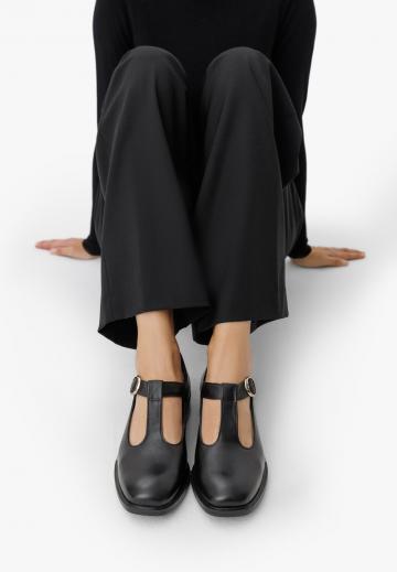 Туфли с ремешком