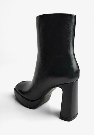 Полусапожки на высоком каблуке